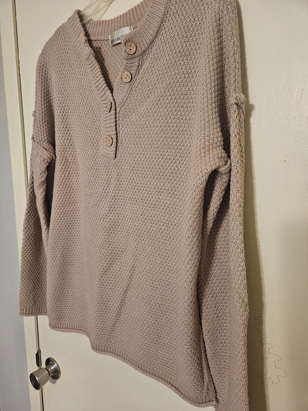 Relaxed Waffle-Knit Henley Sweatshirt in Light Taupe